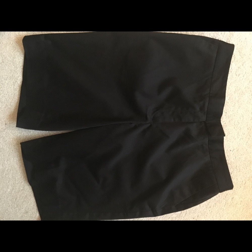 Jones New York Shorts - Picture 2 of 3